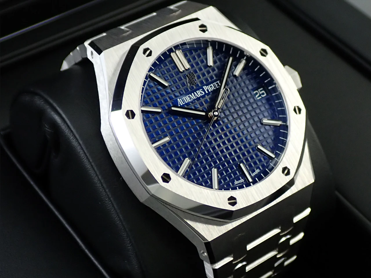 オーデマピゲ ロイヤルオーク Ref.15503BC.OO.1220BC.01 ホワイトゴールド ブルー文字盤 - Image 4