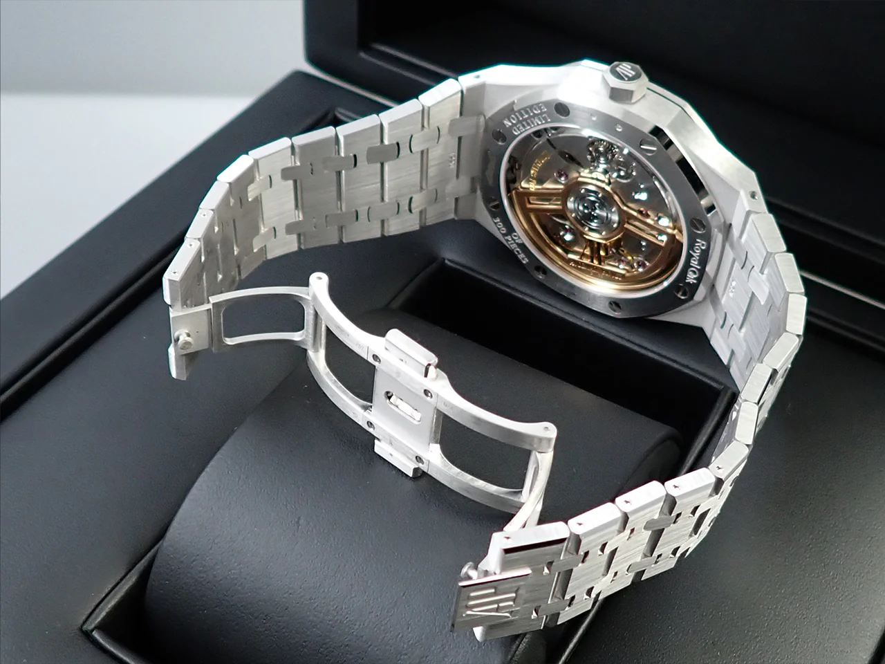 オーデマピゲ ロイヤルオーク Ref.15503BC.OO.1220BC.01 ホワイトゴールド ブルー文字盤 - Image 6