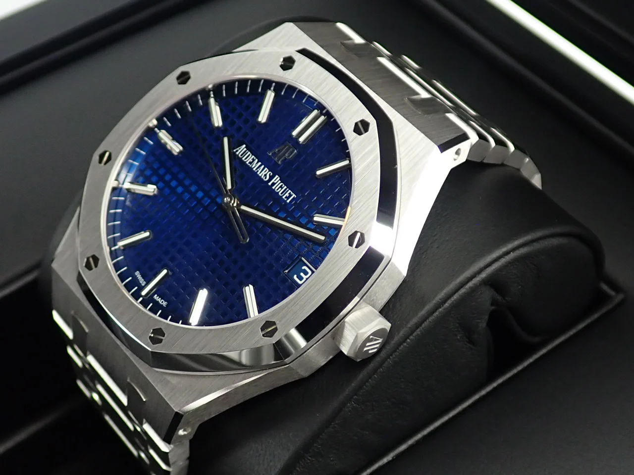 オーデマピゲ ロイヤルオーク Ref.15503BC.OO.1220BC.01 ホワイトゴールド ブルー文字盤 未使用 085U255Y - Image 5