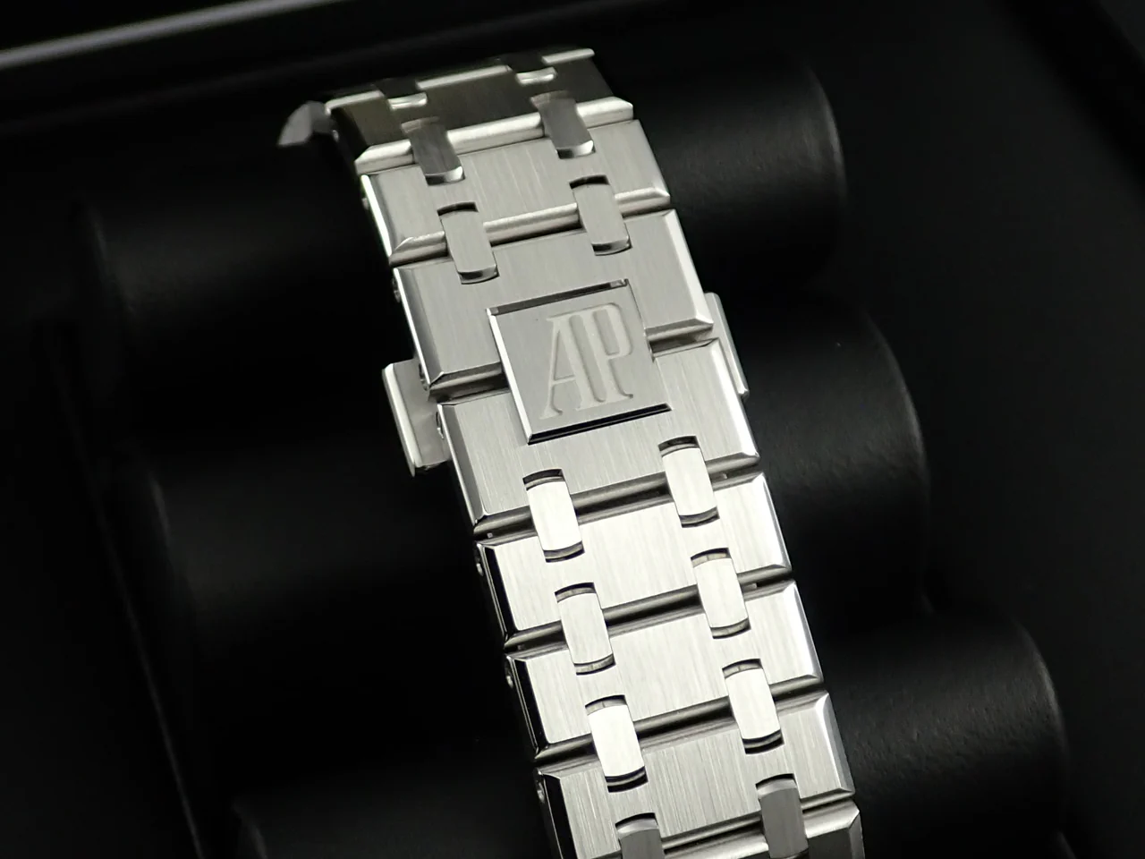 オーデマピゲ ロイヤルオーク Ref.15503BC.OO.1220BC.01 ホワイトゴールド ブルー文字盤 未使用 085U255Y - Image 8