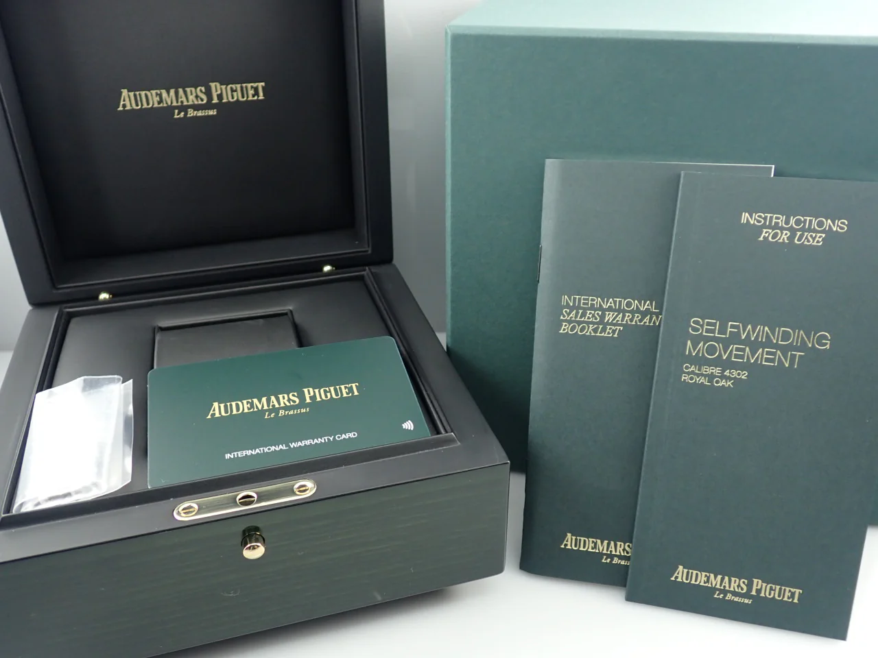 オーデマピゲ ロイヤルオーク Ref.15503BC.OO.1220BC.01 ホワイトゴールド ブルー文字盤 未使用 085U255Y - Image 9