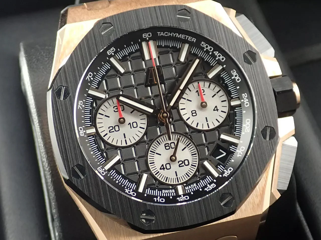 オーデマピゲ ロイヤルオーク オフショア クロノグラフ Ref.26420RO.OO.A002CA.01 ピンクゴールド ブラック文字盤 - Image 3