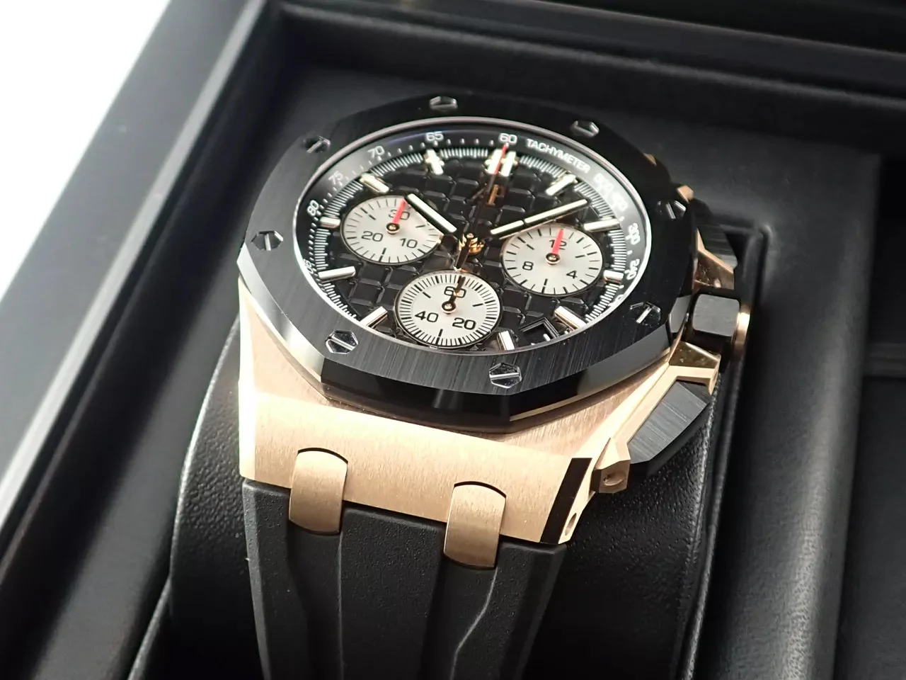 オーデマピゲ ロイヤルオーク オフショア クロノグラフ Ref.26420RO.OO.A002CA.01 ピンクゴールド ブラック文字盤 - Image 6