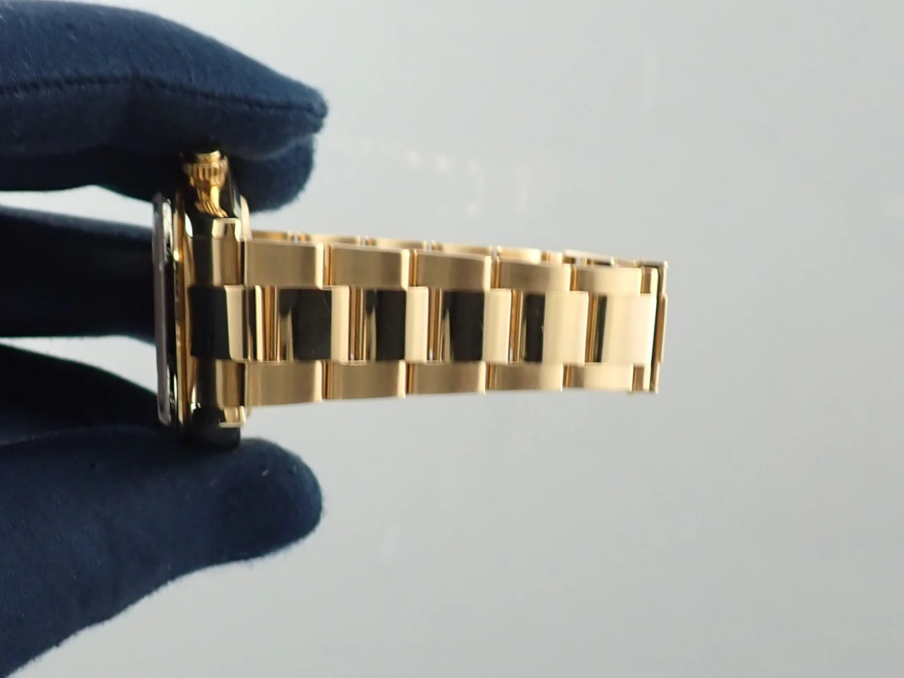 ロレックス デイトナ Ref.116528 イエローゴールド ブラック文字盤 - Image 9