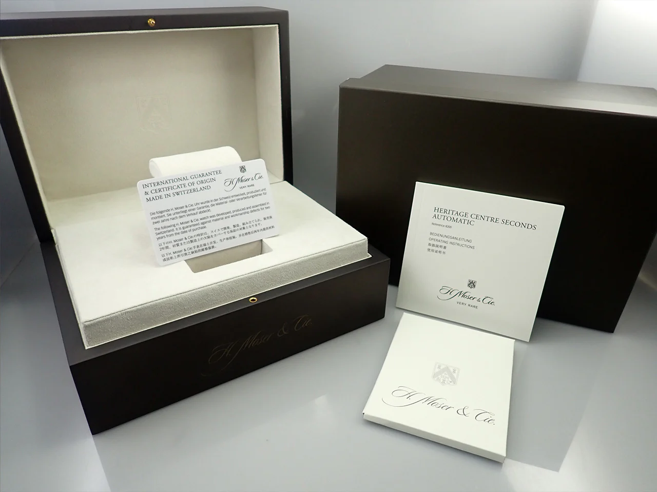 H.モーザー ヘリテージ・センターセコンド　ファンキーブルー Ref.8200-1201 ファンキーブルー フュメ文字盤 中古 10ZMS2LT - Image 11