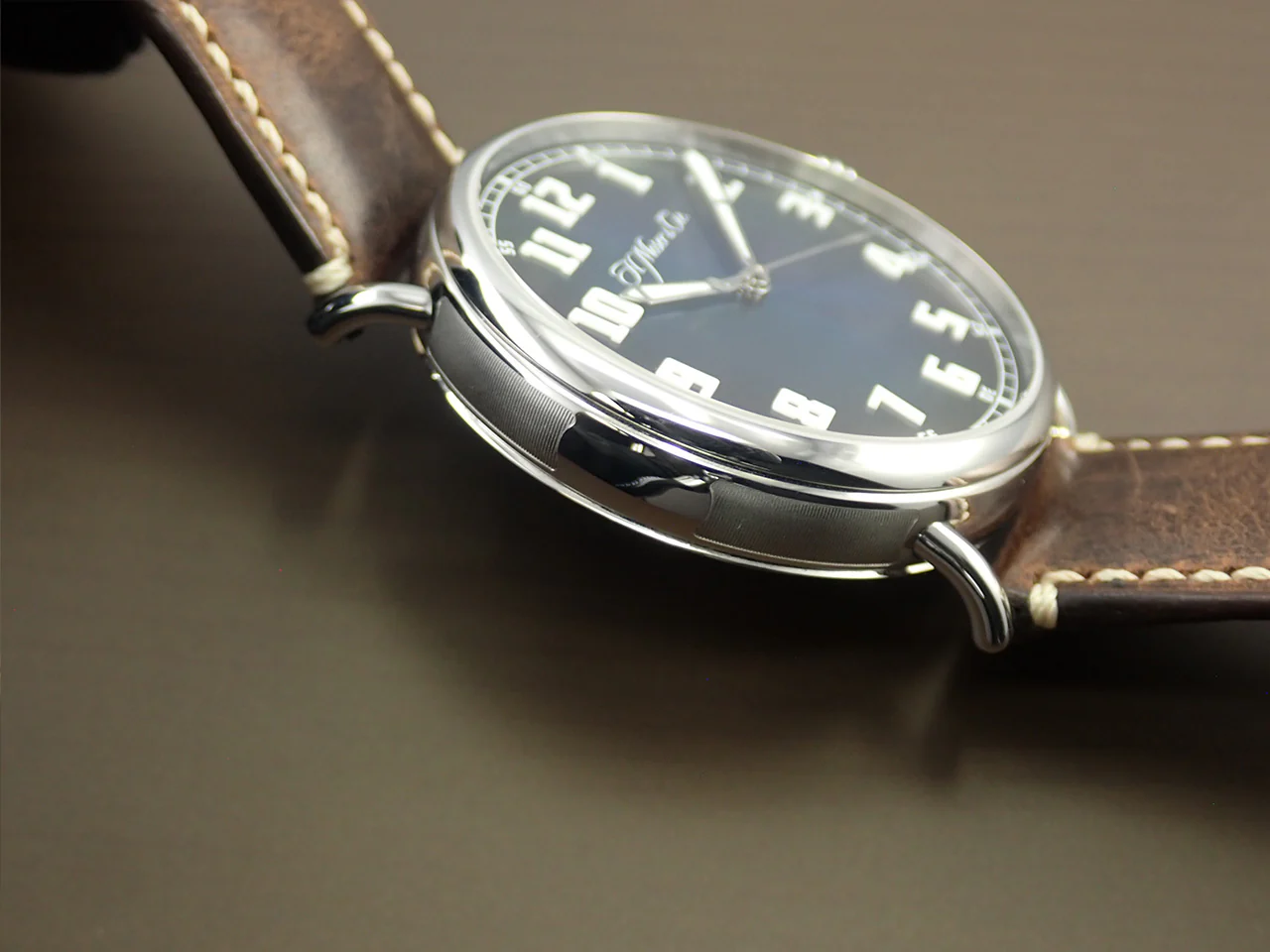 H.モーザー ヘリテージ・センターセコンド　ファンキーブルー Ref.8200-1201 ファンキーブルー フュメ文字盤 中古 10ZMS2LT - Image 5