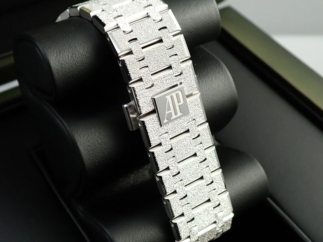 オーデマピゲ ロイヤルオーク クロノグラフ Ref.26240BC.GG.1324BC.01 ホワイトゴールド グレー/ブラック文字盤 - Image 7