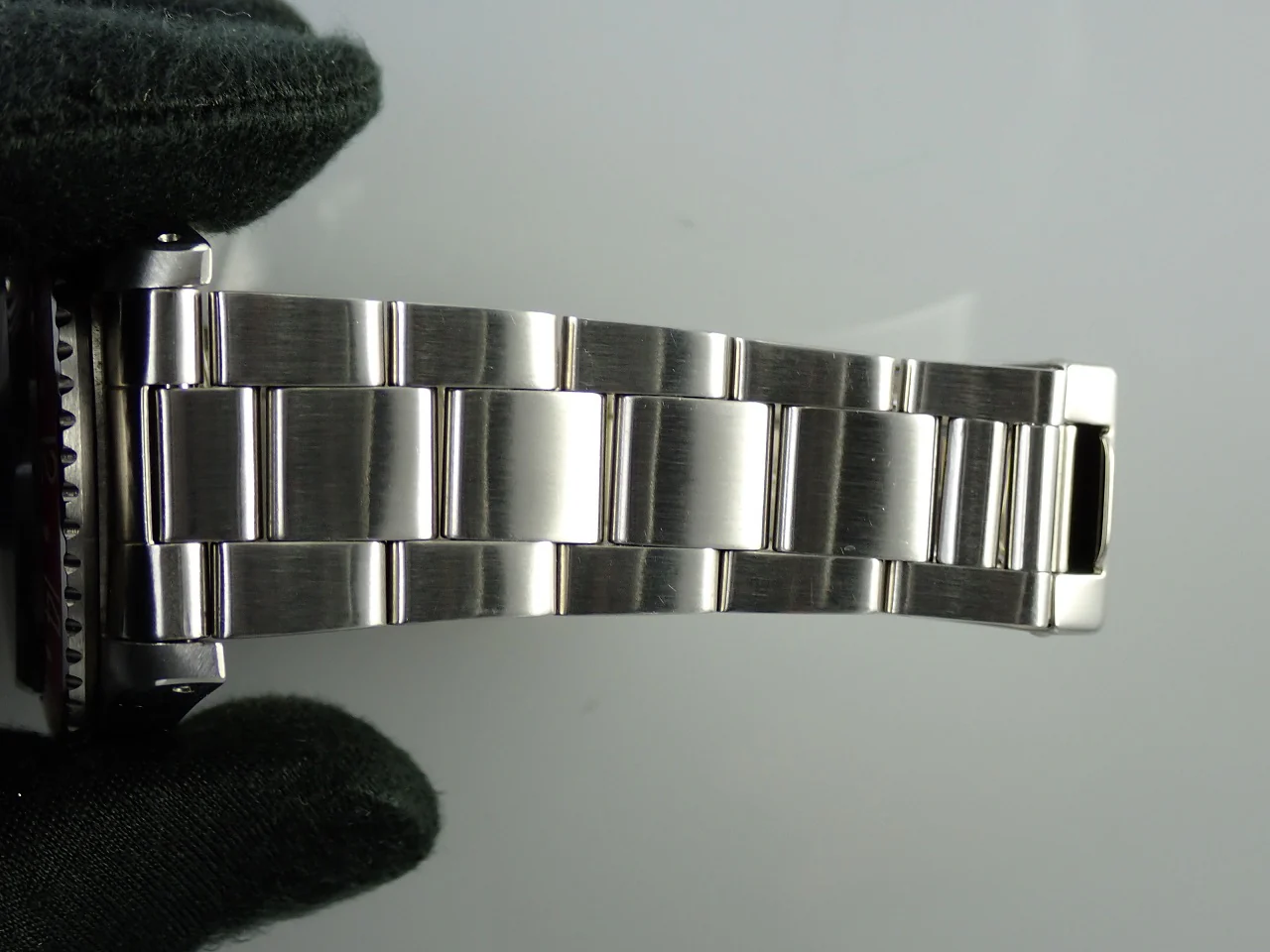 ロレックス GMTマスター Ref.1675 ステンレススチール ブラック文字盤 オイスターブレスレット - Image 9