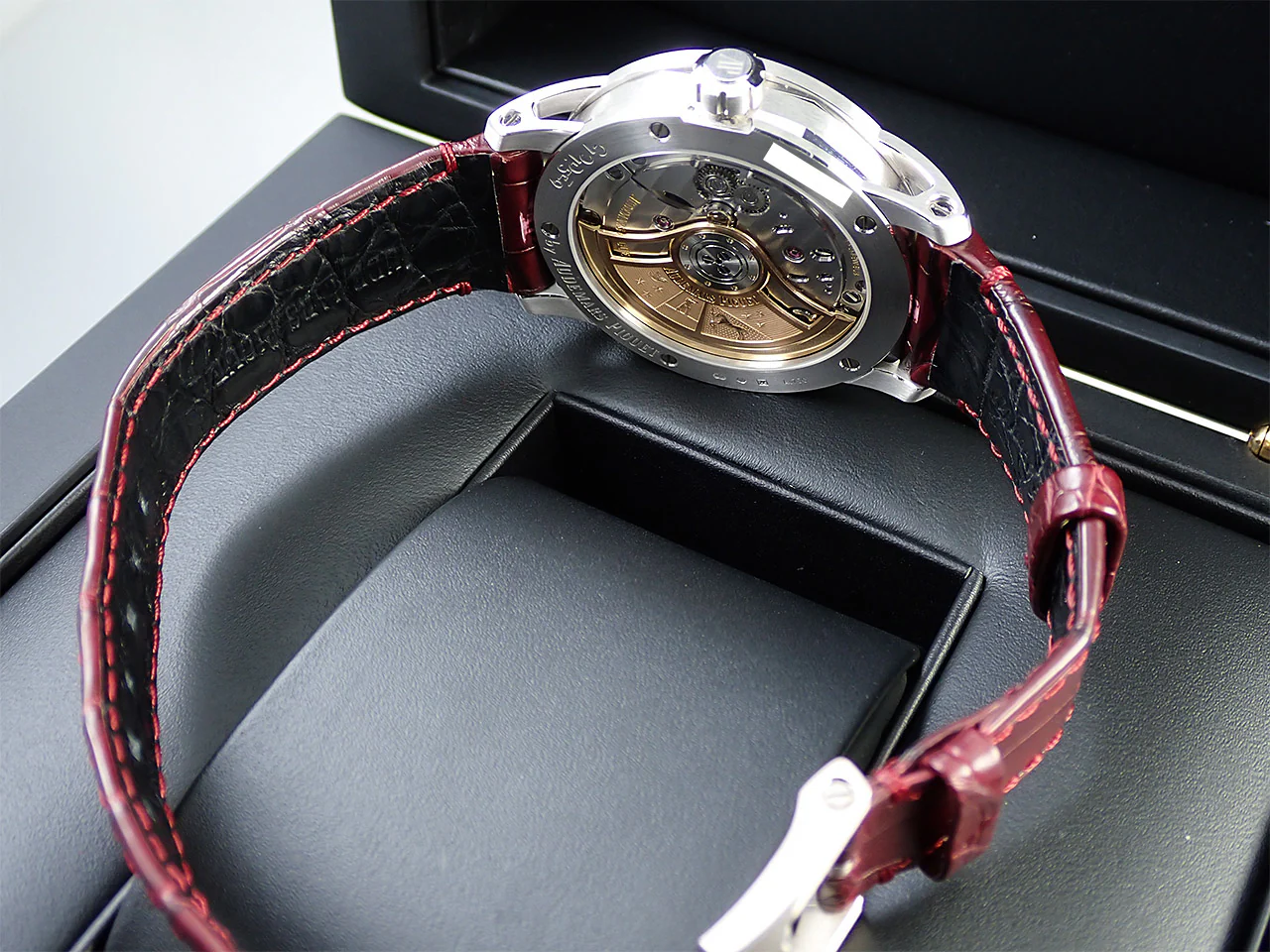 オーデマピゲ CODE 11.59 バイ オーデマ ピゲ Ref.15210BC.OO.A068CR.01 ホワイトゴールド スモークバーガンディラッカー文字盤 - Image 7