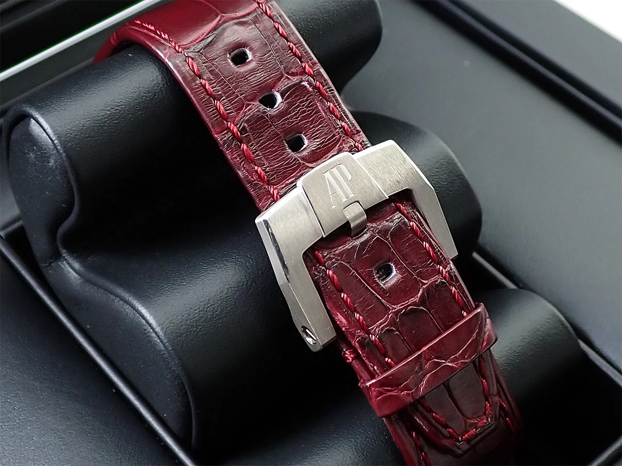 オーデマピゲ CODE 11.59 バイ オーデマ ピゲ Ref.15210BC.OO.A068CR.01 ホワイトゴールド スモークバーガンディラッカー文字盤 - Image 8