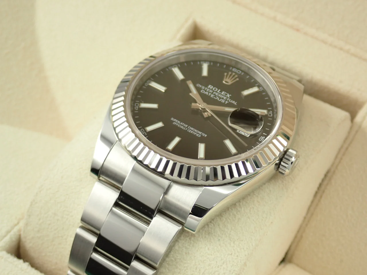 ロレックス デイトジャスト41 Ref.126334 ステンレススチール/ホワイトゴールド ブラック文字盤 オイスターブレスレット - Image 6