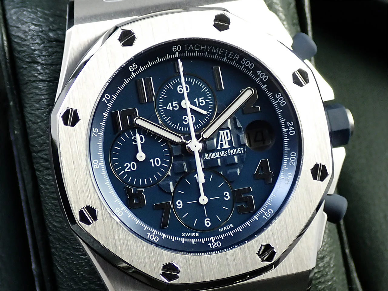オーデマピゲ ロイヤルオーク オフショア クロノグラフ Ref.26089BC.OO.1000BC.01 ホワイトゴールド ブルー文字盤 - Image 3