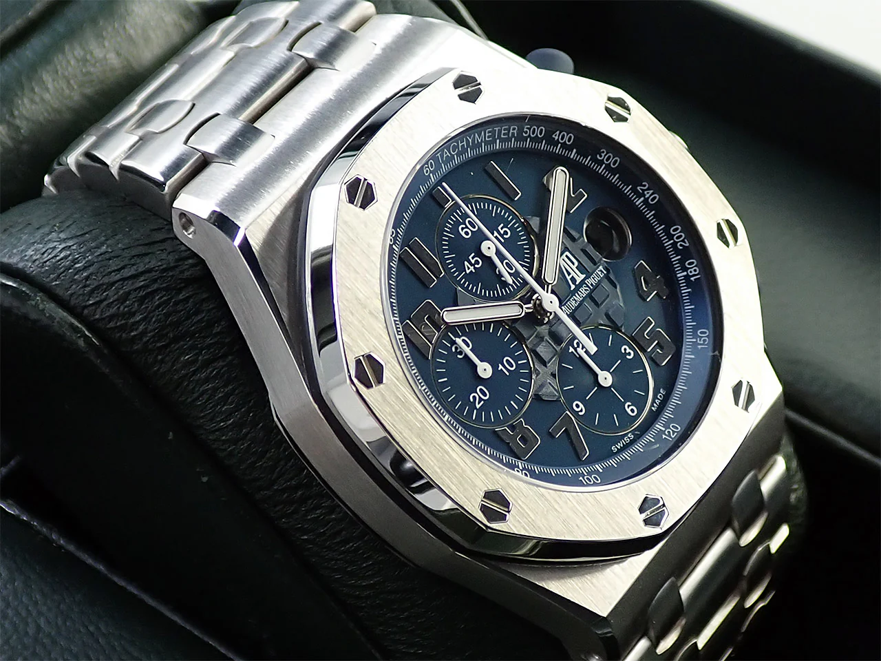 オーデマピゲ ロイヤルオーク オフショア クロノグラフ Ref.26089BC.OO.1000BC.01 ホワイトゴールド ブルー文字盤 - Image 4