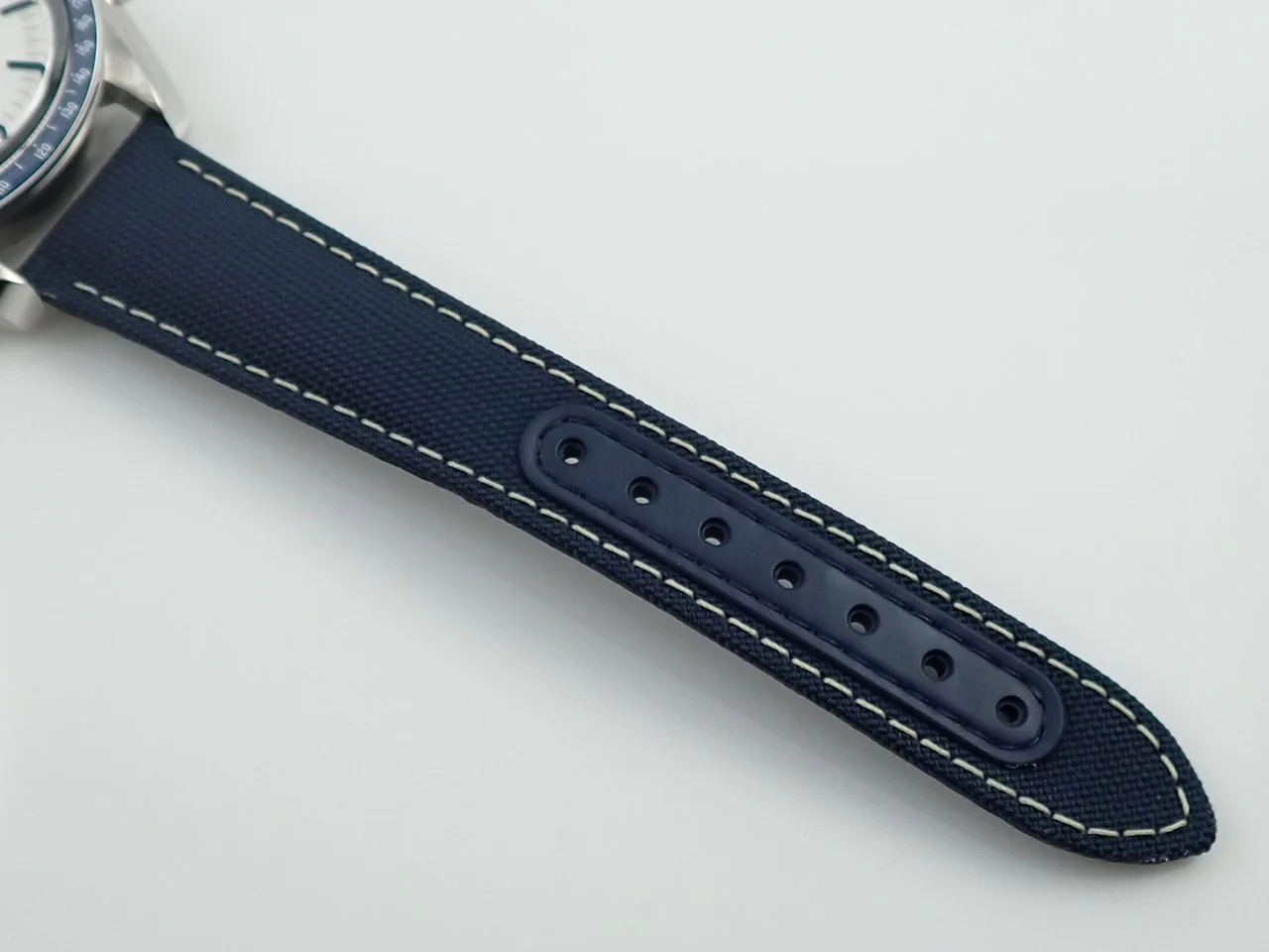 オメガ スピードマスター 記念モデル コーアクシャル マスター クロノメーター クロノグラフ 42MM Ref.310.32.42.50.02.001 シルバー文字盤 未使用 1WLYSUWC - Image 9