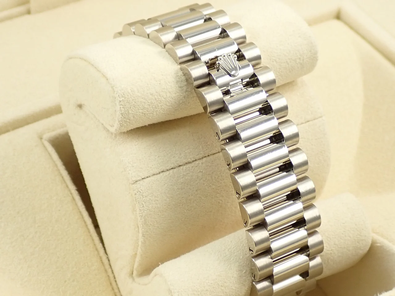 ロレックス デイデイト36 Ref.128239 ホワイトゴールド パヴェダイヤモンド文字盤 - Image 7