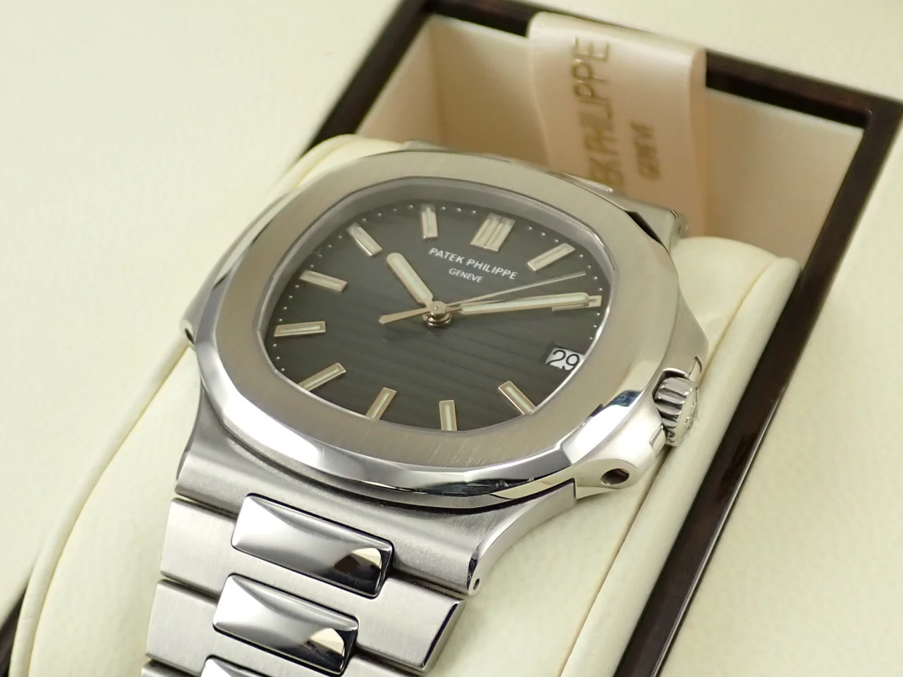 パテックフィリップ ノーチラス Ref.5711/1A-001 ステンレススチール ブルー文字盤 - Image 6