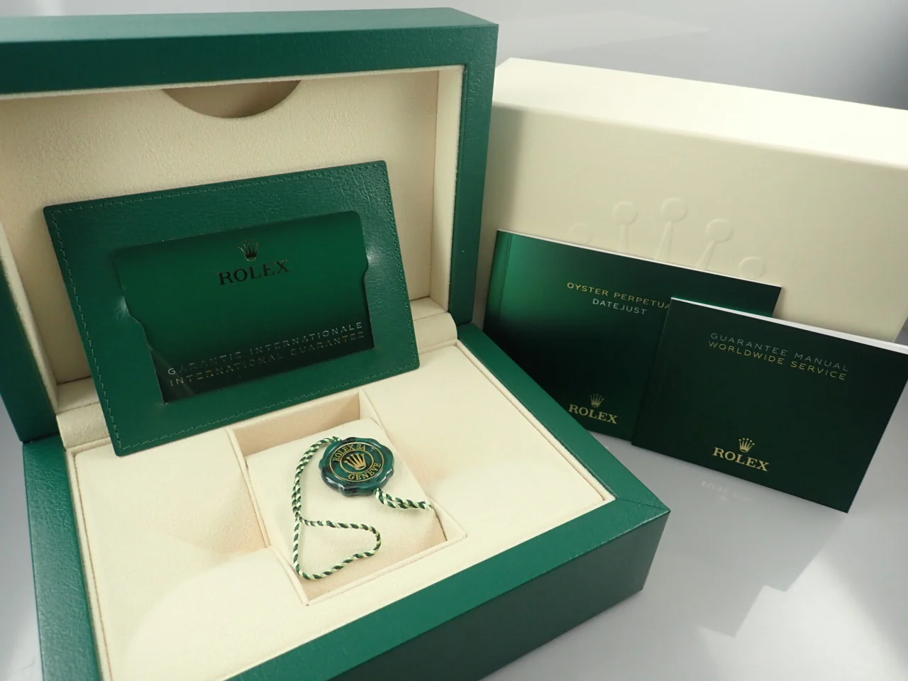 ロレックス デイトジャスト36 Ref.126200 ステンレススチール ブルー フルーテッドモチーフ文字盤 オイスターブレスレット 中古 26F14L74 - Image 8