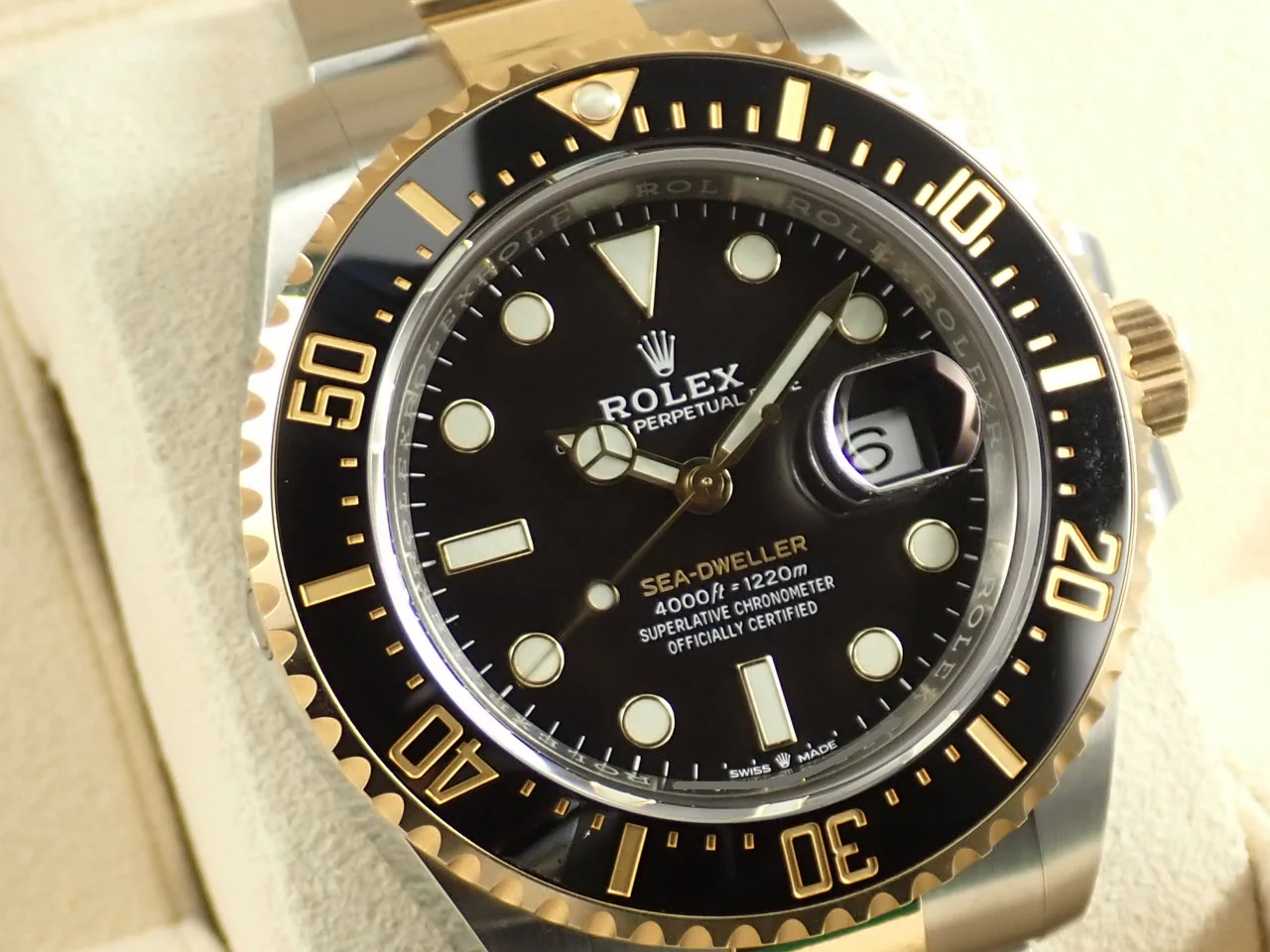 ロレックス シードゥエラー Ref.126603 ステンレススチール/イエローゴールド ブラック文字盤 - Image 3
