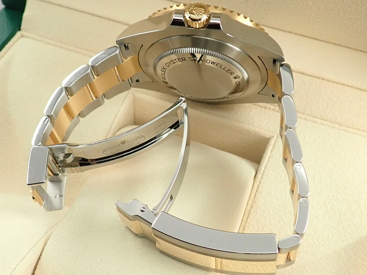 ロレックス シードゥエラー Ref.126603 ステンレススチール/イエローゴールド ブラック文字盤 - Image 7