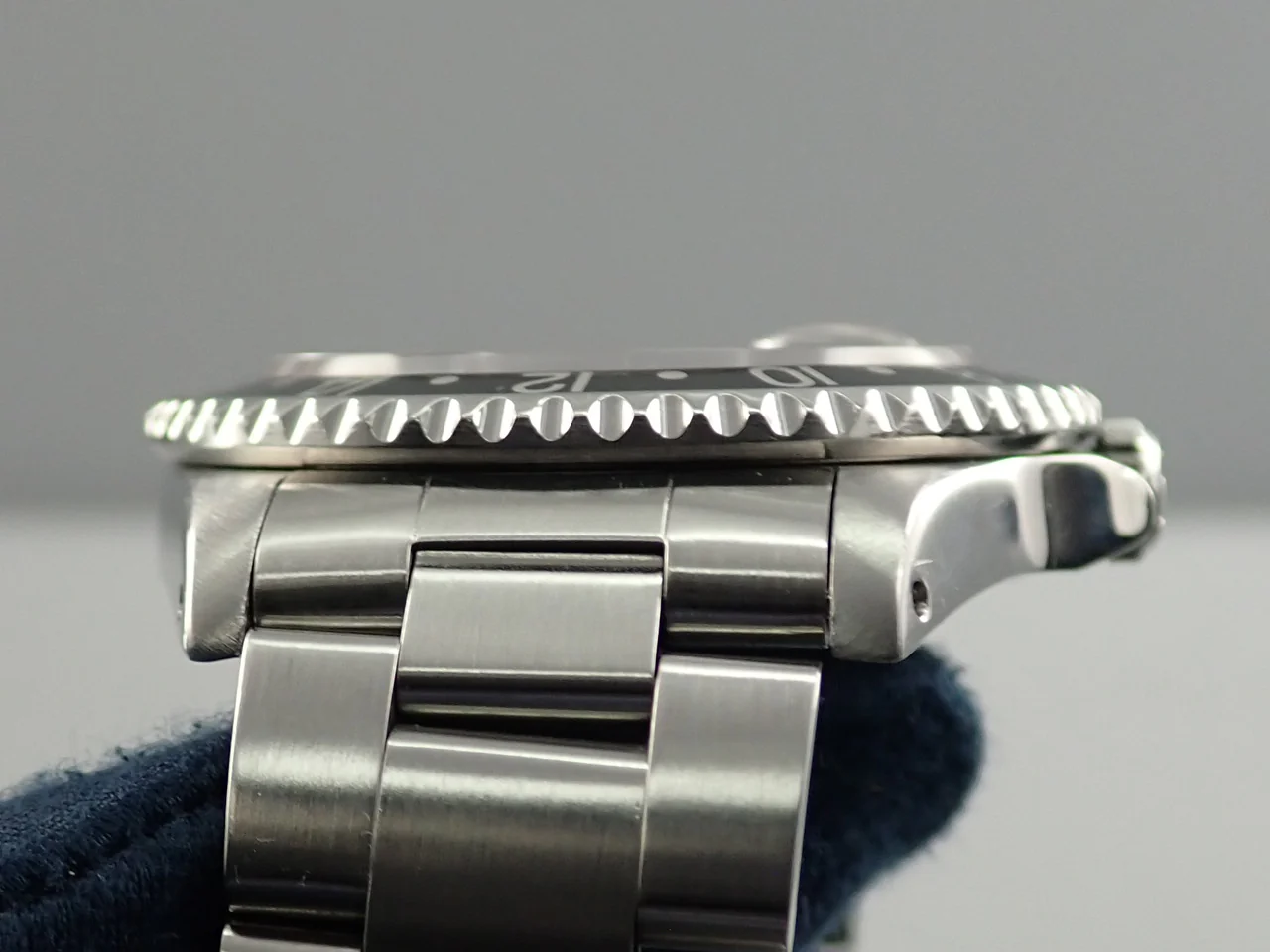 ロレックス GMTマスター Ref.16700 ステンレススチール ブラック文字盤 オイスターブレスレット 中古 2FJMKVCP - Image 6