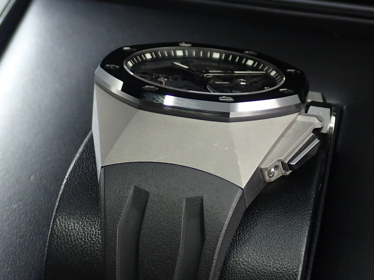 オーデマピゲ ロイヤルオーク コンセプト フライング トゥールビヨン GMT Ref.26589IO.OO.D002CA.01 チタン ブラック文字盤 - Image 6