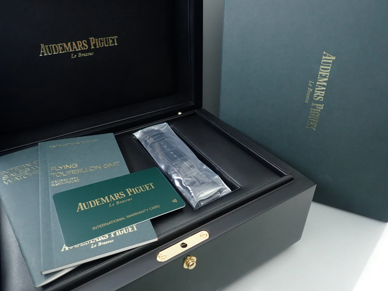 オーデマピゲ ロイヤルオーク コンセプト フライング トゥールビヨン GMT Ref.26589IO.OO.D002CA.01 チタン ブラック文字盤 - Image 9