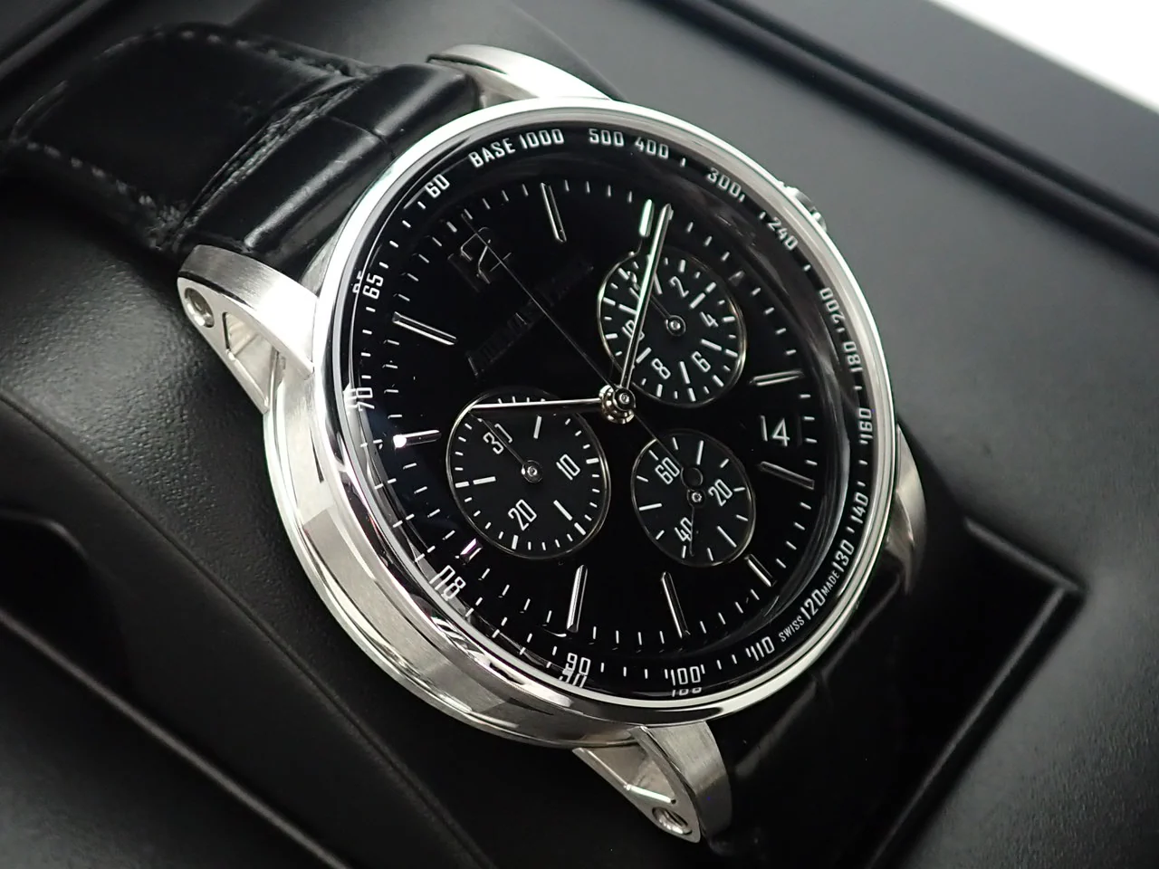 オーデマピゲ CODE 11.59 バイ オーデマ ピゲ クロノグラフ Ref.26393BC.OO.A002CR.01 ホワイトゴールド ブラックラッカー文字盤 - Image 4