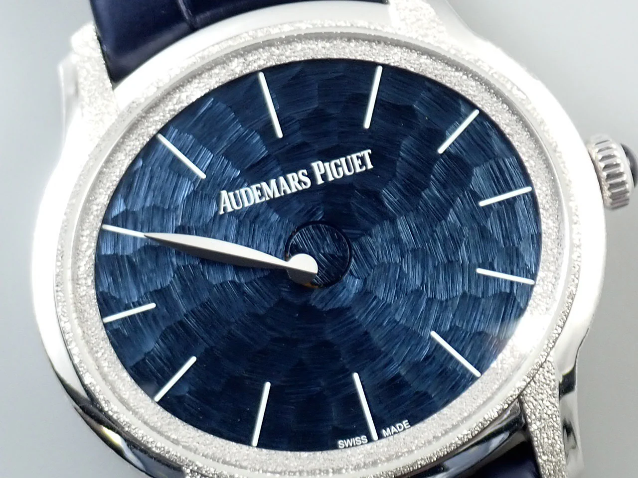 オーデマピゲ ミレネリー フロステッドゴールド フィロソフィーク Ref.77266BC.GG.A326CR.01 ホワイトゴールド ブルー文字盤 - Image 3