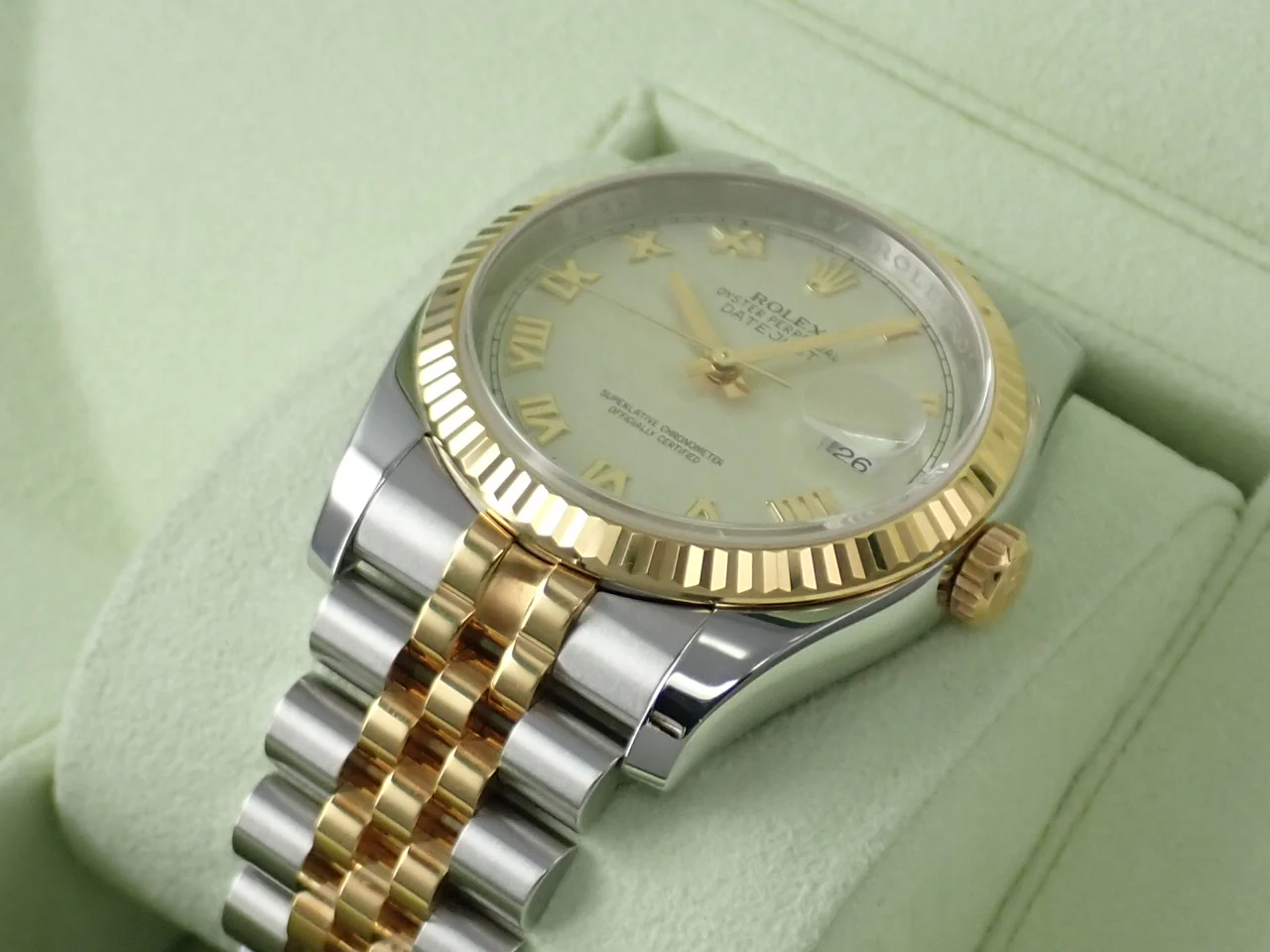 ロレックス デイトジャスト36 Ref.116233 ステンレススチール/イエローゴールド アイボリーピラミッド文字盤 ジュビリーブレスレット - Image 6