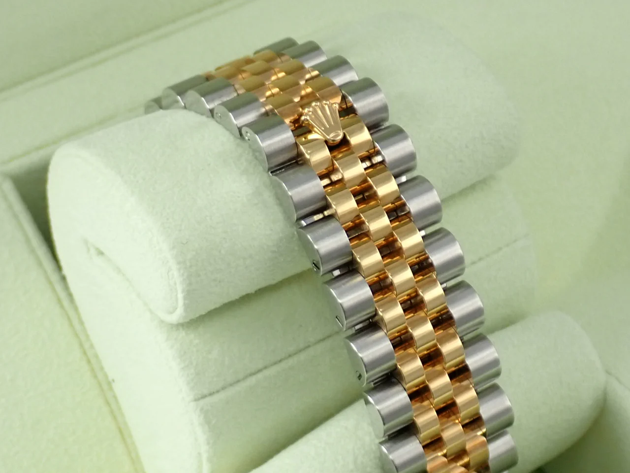 ロレックス デイトジャスト36 Ref.116233 ステンレススチール/イエローゴールド アイボリーピラミッド文字盤 ジュビリーブレスレット - Image 7