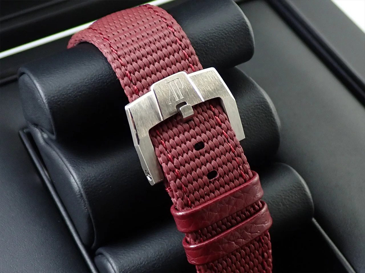 オーデマピゲ CODE 11.59 バイ オーデマ ピゲ Ref.15210BC.OO.A500KB.01 ホワイトゴールド スモークバーガンディーラッカー文字盤 - Image 8