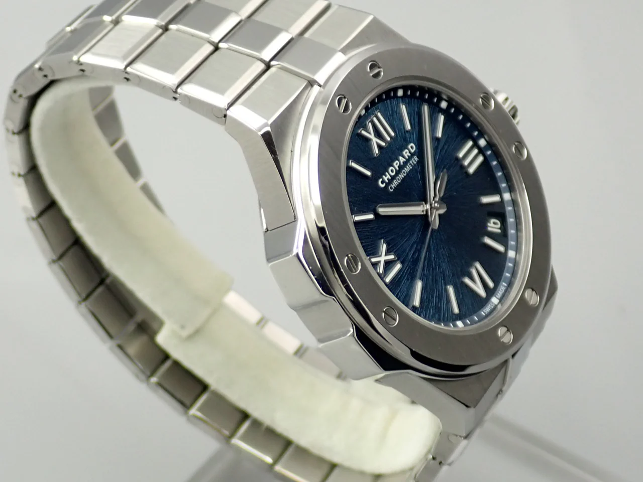 ショパール アルパインイーグル41 Ref.298600-3001 ブルー文字盤 中古 397A3W6V - Image 5