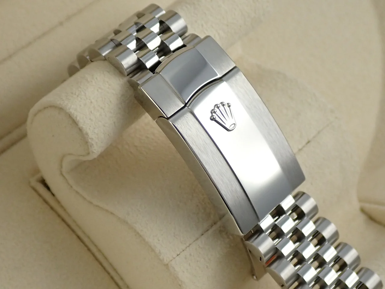 ロレックス デイトジャスト41 Ref.126300 ステンレススチール シルバー文字盤 ジュビリーブレスレット - Image 6