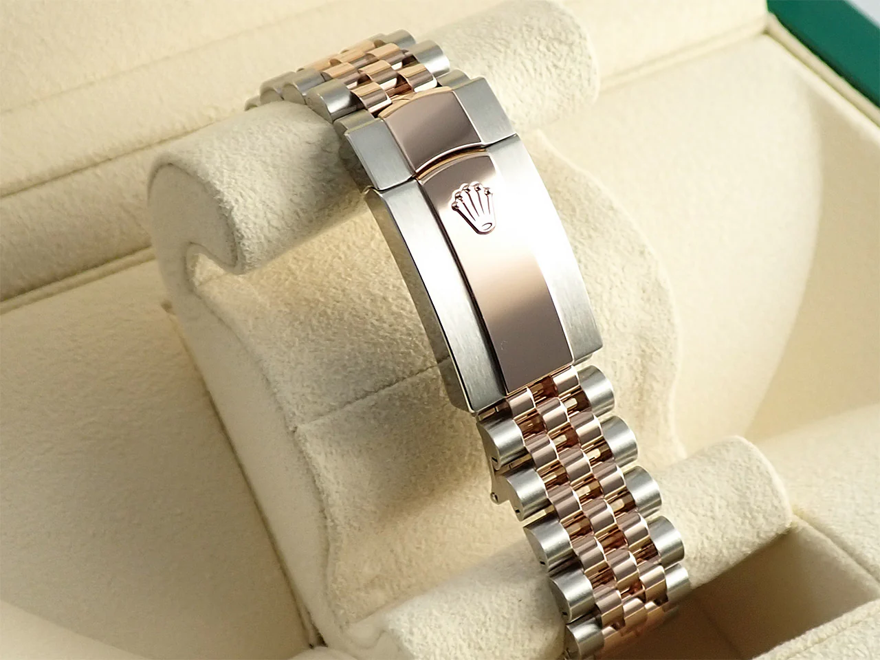ロレックス デイトジャスト41 Ref.126331 ステンレススチール/エバーローズゴールド スレートローマン文字盤 ジュビリーブレスレット 未使用 3P74CWAV - Image 6