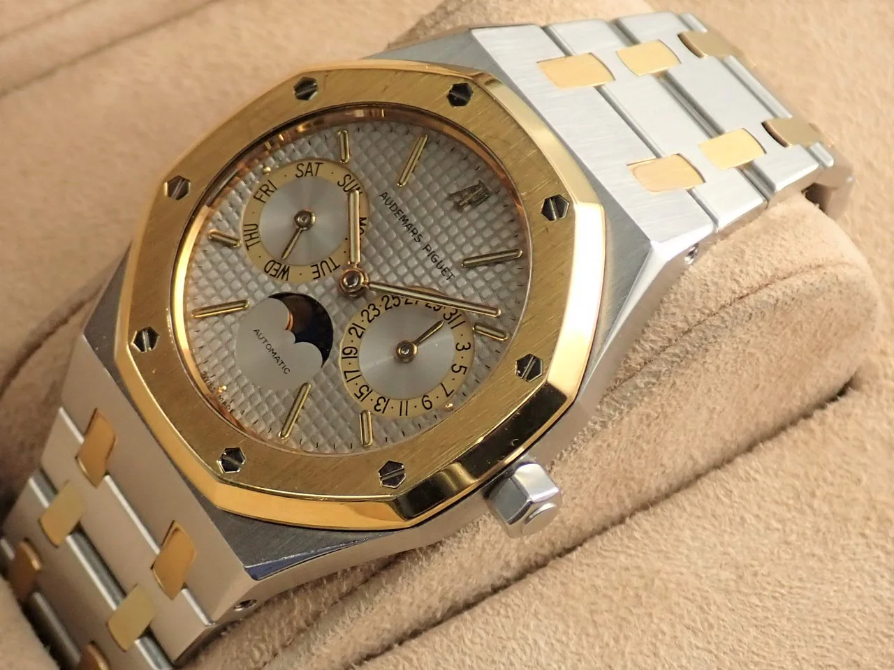 オーデマピゲ ロイヤルオーク デイデイト ムーンフェイズ Ref.5594.477 ステンレススチール/イエローゴールド グレー文字盤 - Image 5