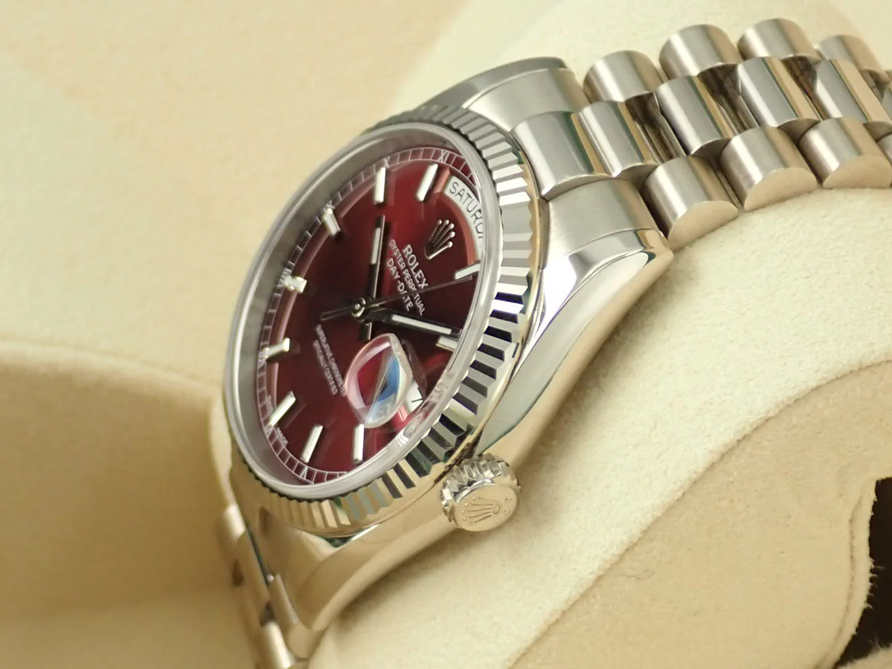 ロレックス デイデイト36 Ref.118239 ホワイトゴールド チェリー文字盤 - Image 4