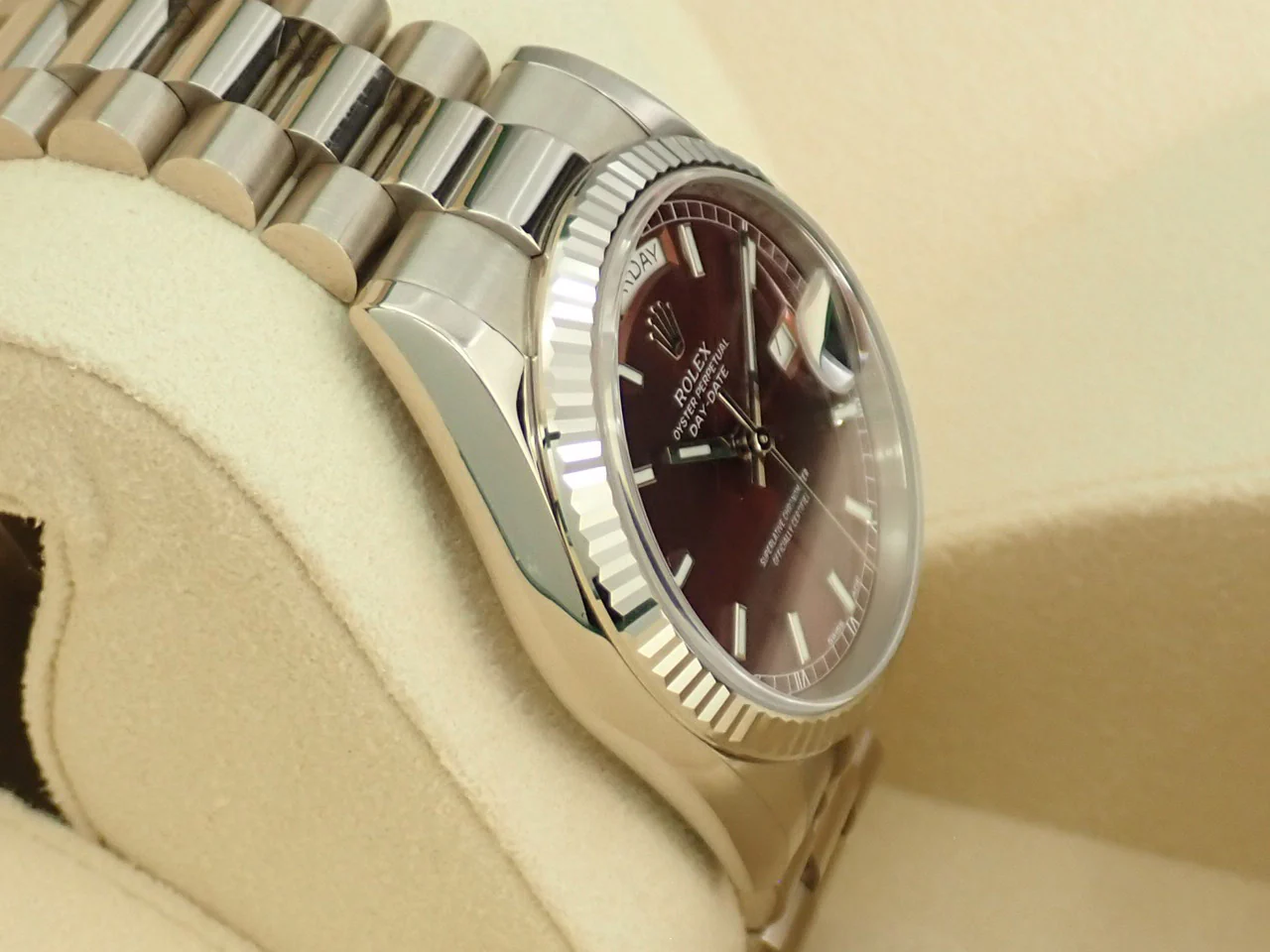 ロレックス デイデイト36 Ref.118239 ホワイトゴールド チェリー文字盤 - Image 5