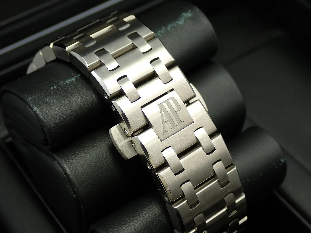 オーデマピゲ ロイヤルオーク オフショア クロノグラフ Ref.26238TI.OO.2000TI.01 チタン グレー文字盤 - Image 8