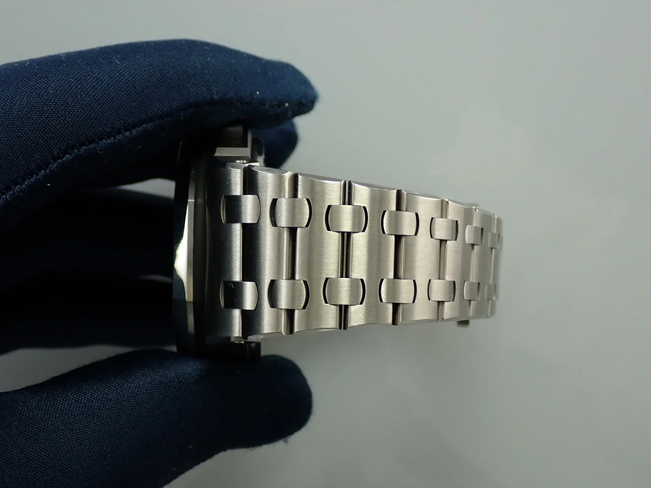 オーデマピゲ ロイヤルオーク オフショア クロノグラフ Ref.26238TI.OO.2000TI.01 チタン グレー文字盤 - Image 9