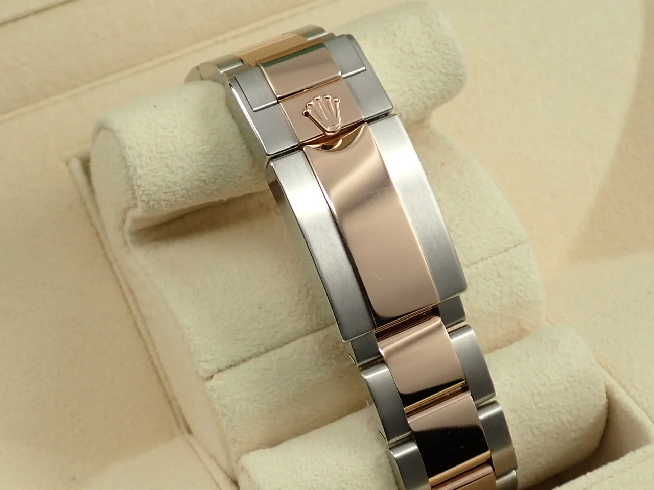 ロレックス GMTマスターII Ref.126711CHNR ステンレススチール/エバーローズゴールド ブラック文字盤 オイスターブレスレット オイスターブレスレット - Image 7