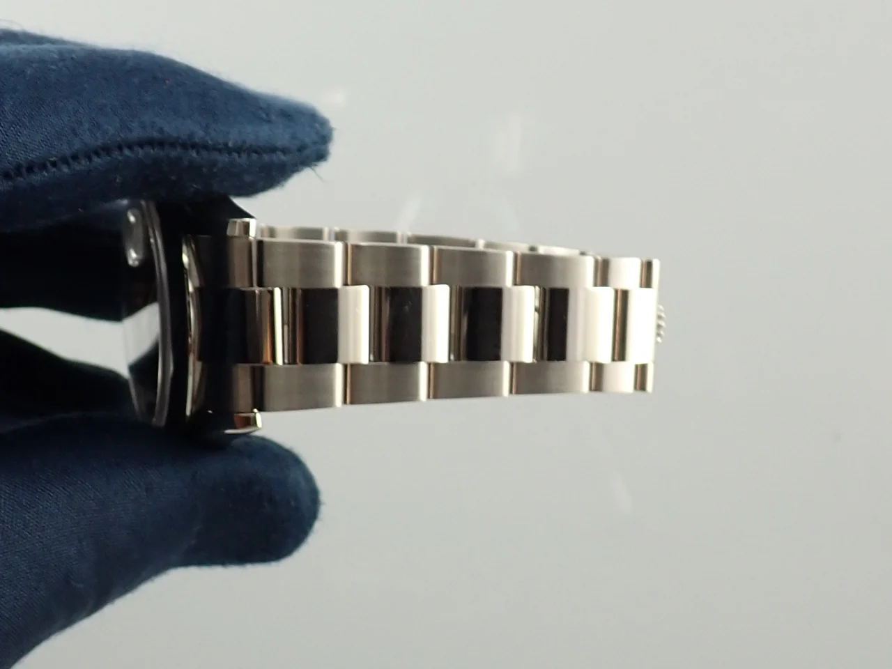 ロレックス デイデイト36 Ref.118209 ホワイトゴールド ブラック文字盤 - Image 9