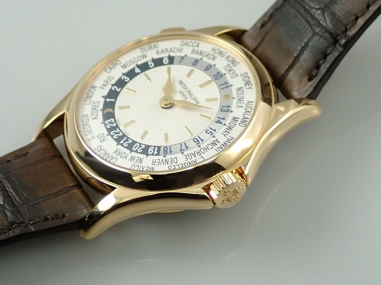 パテックフィリップ コンプリケーション ワールドタイム Ref.5110J-001 イエローゴールド シルバー文字盤 - Image 4