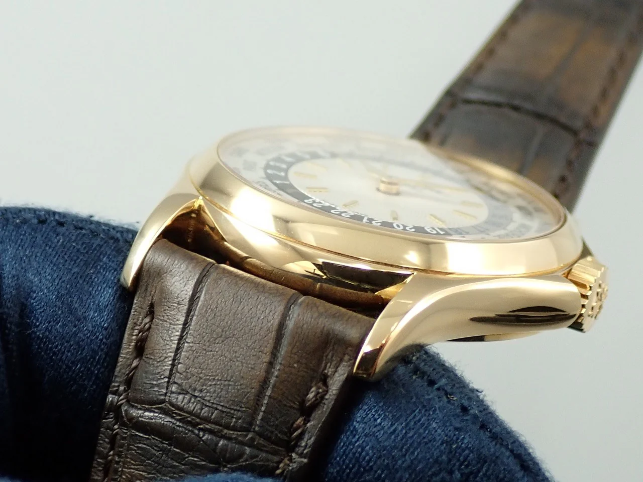 パテックフィリップ コンプリケーション ワールドタイム Ref.5110J-001 イエローゴールド シルバー文字盤 - Image 6