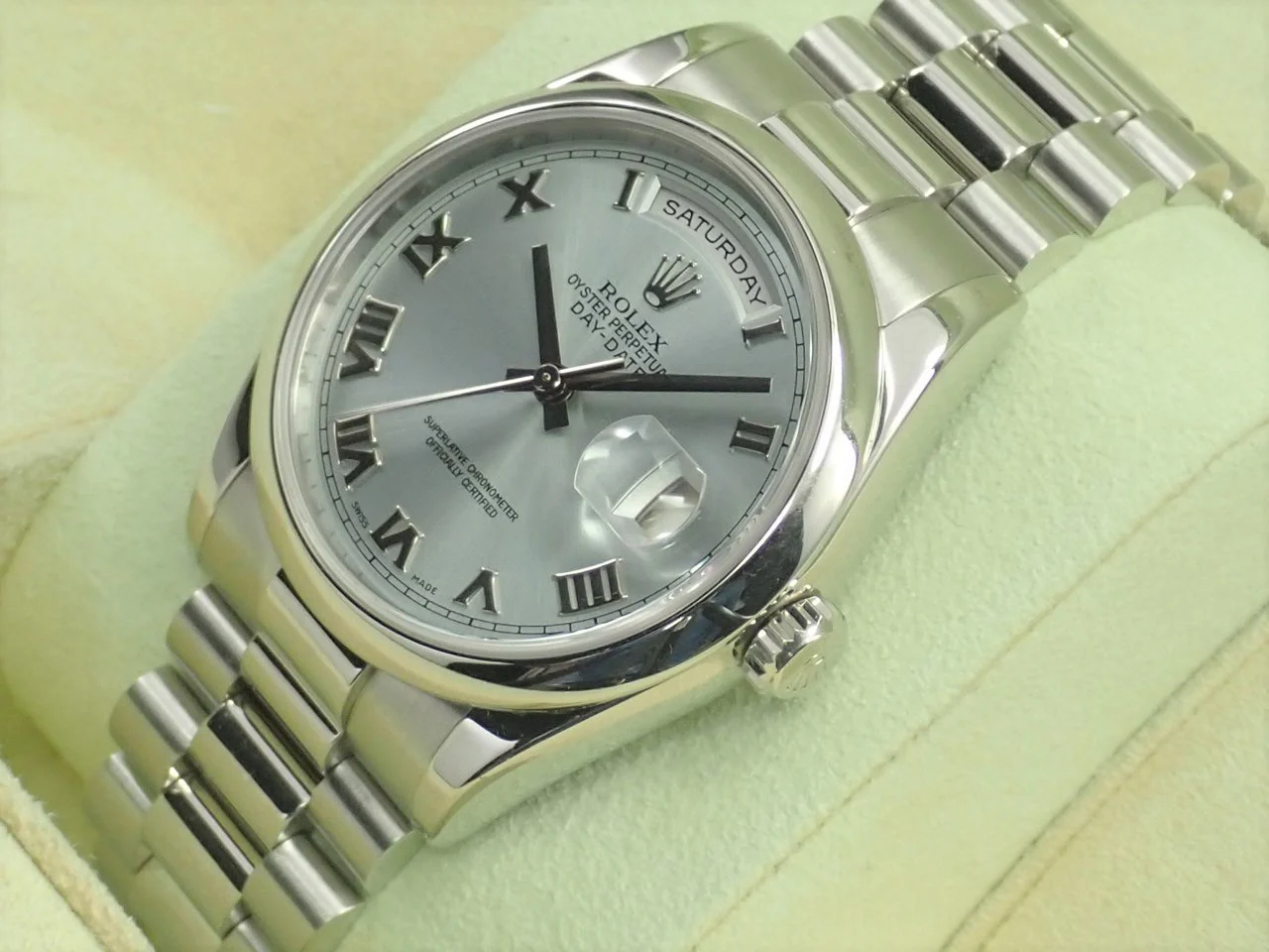 ロレックス デイデイト36 Ref.118206 プラチナ アイスブルー文字盤 - Image 4