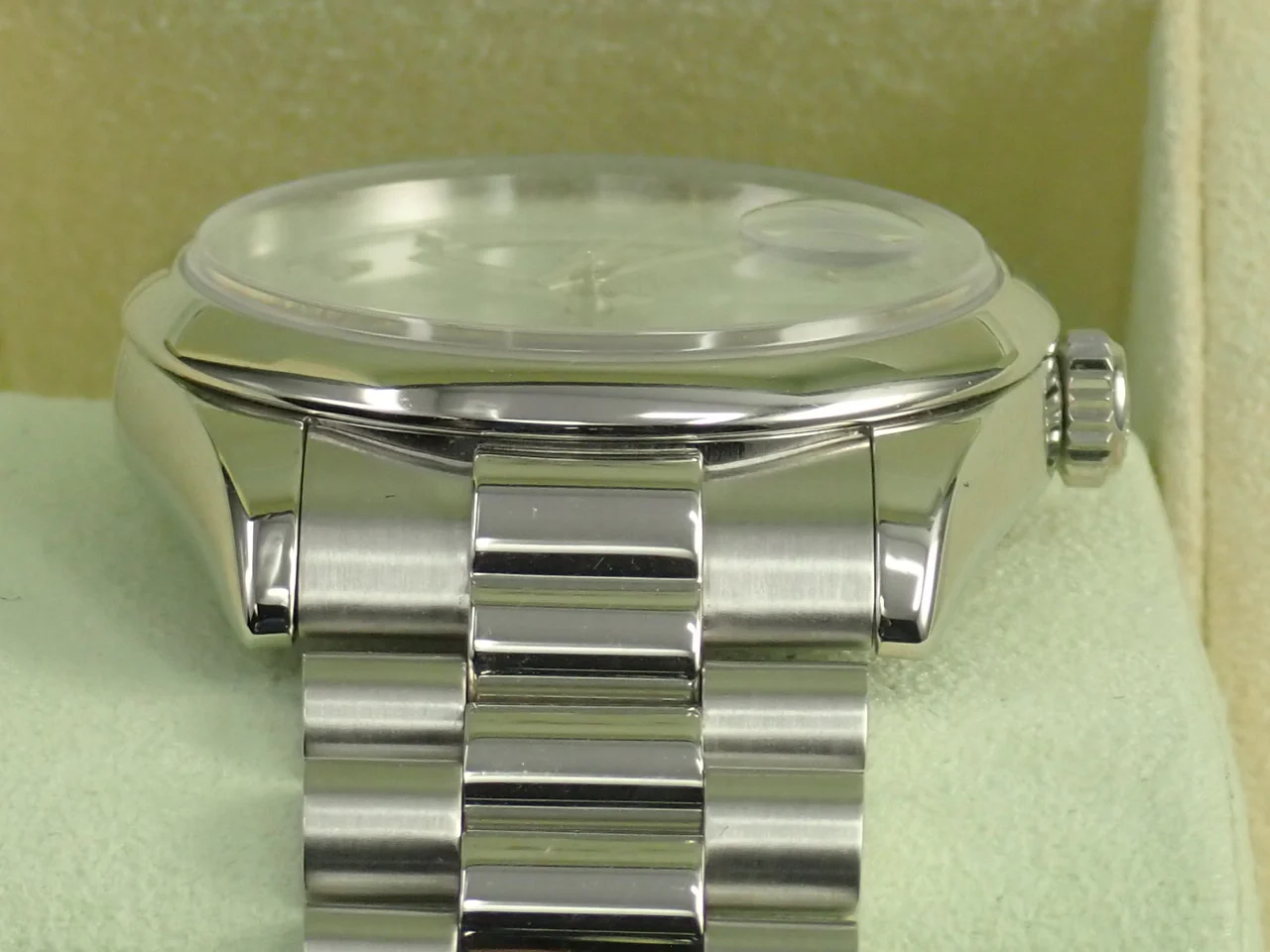 ロレックス デイデイト36 Ref.118206 プラチナ アイスブルー文字盤 - Image 7