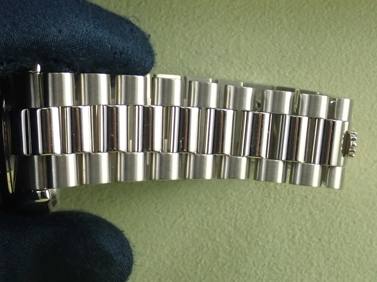 ロレックス デイデイト36 Ref.118206 プラチナ アイスブルー文字盤 - Image 9