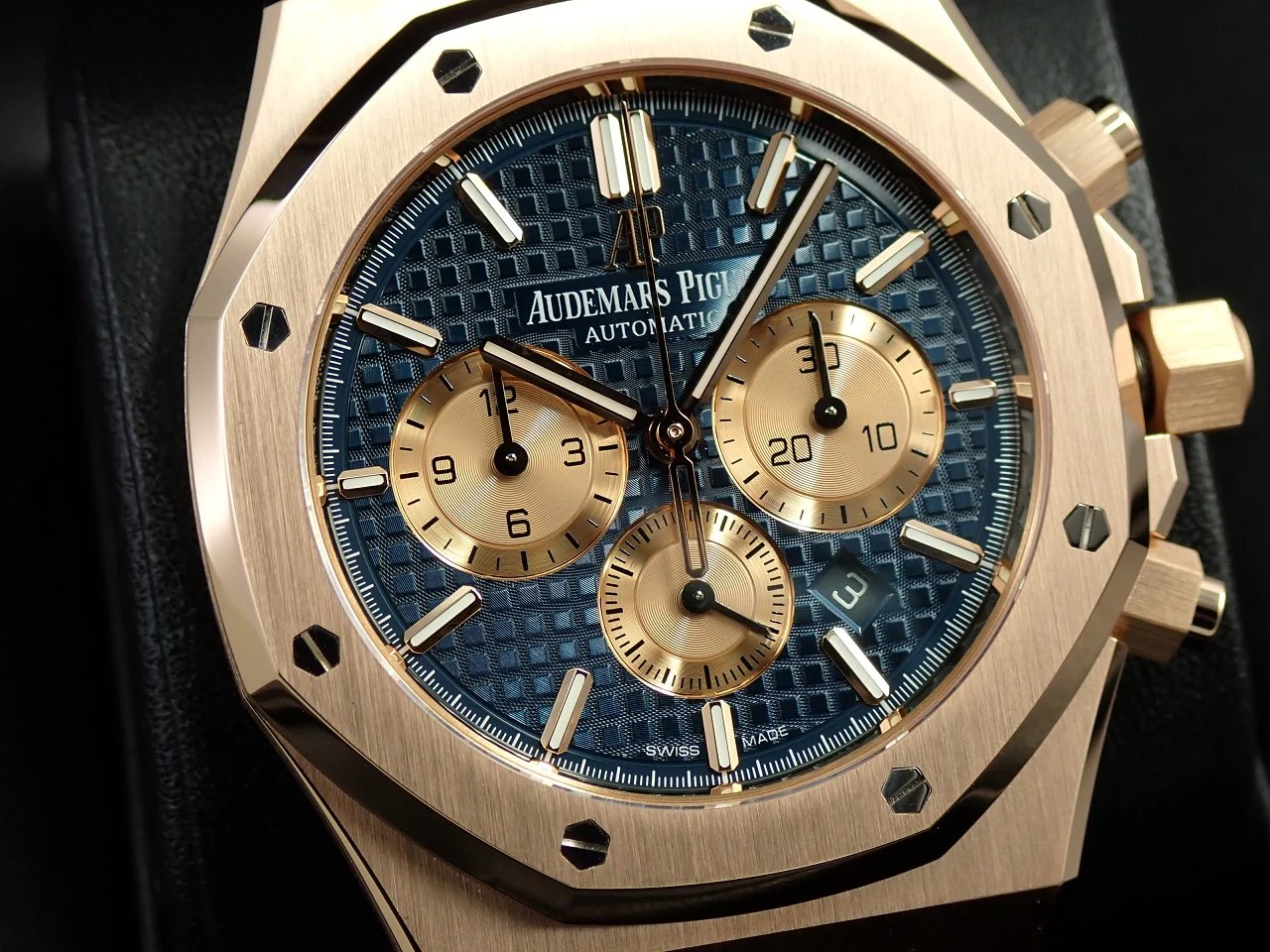 オーデマピゲ ロイヤルオーク クロノグラフ Ref.26331OR.OO.D315CR.01 ピンクゴールド ブルー文字盤 - Image 3