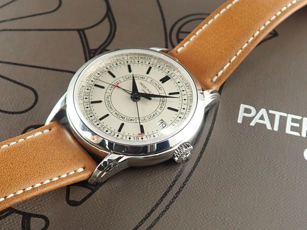 パテックフィリップ カラトラバ ウィークリーカレンダー Ref.5212A-001 ステンレススチール シルバー文字盤 - Image 4