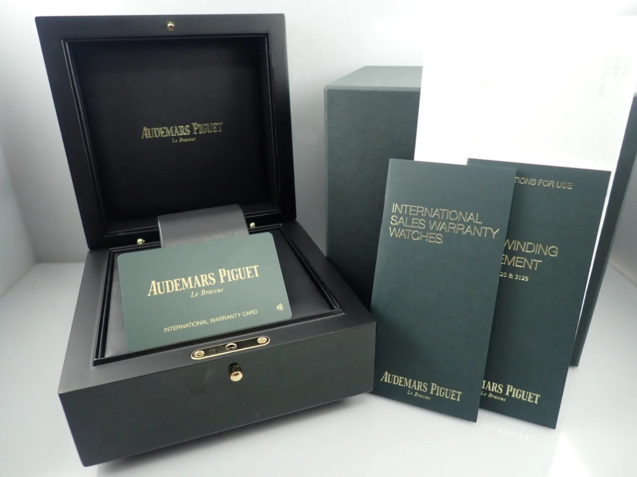 オーデマピゲ ロイヤルオーク Ref.15450ST.OO.1256ST.01 ステンレススチール シルバー文字盤 - Image 9