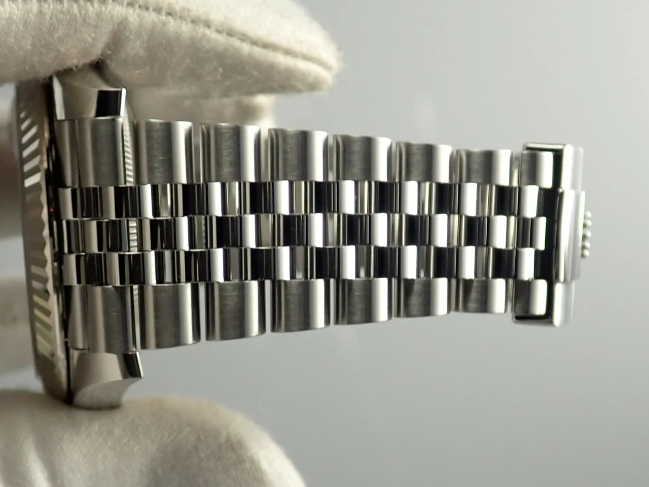 ロレックス デイトジャスト41 Ref.126334 ステンレススチール/ホワイトゴールド スレート文字盤 ジュビリーブレスレット 中古 7H2JC192 - Image 9